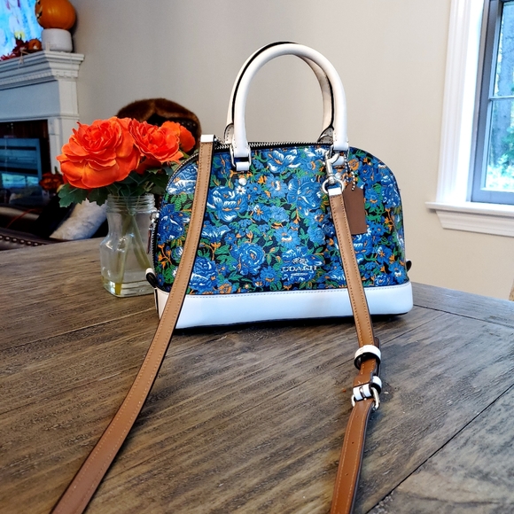 Coach Handbags - FINAL❗❗Coach Rose Meadow Crossbody